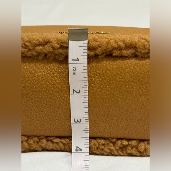 🌟MICHAEL MICHAEL KORS🌟 NWT Carmela Brown Medium Pouchette Crossbody Leather - Picture 7 of 10